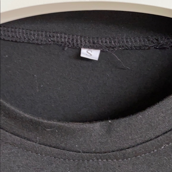 SOLD Classic fit tee - Picture 4 of 5